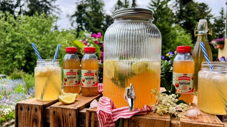 Apfel-HOLUNDER-SPRITZ